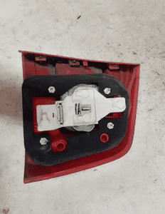 Lampa tylna lewa tył lewo skoda octavia i 3