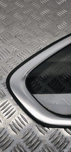 Bmw F48 szyba karoseryjna prawa tylna tył 7406872 3