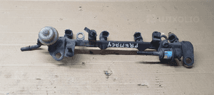 Listwa wtryskowa wtryski Mazda Premacy 1.8 16V 1100-12J60 3