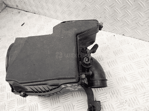 Obudowa filtra powietrza ford c-max  AV61-9600-BG 4