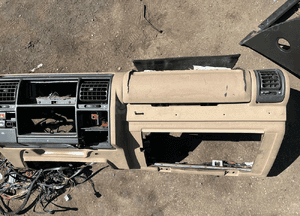 Kokpit deska rozdzielcza beżowy LAND ROVER DISCOVERY 1 I 2 II 2