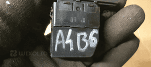 Przełącznik centralnego zamka blokady drzwi Audi A4 B6 8E1962107 7