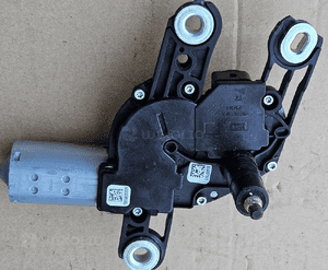 VW Passat B8 kombi silniczek wycieraczki tył tylnej 5G0955711A 1