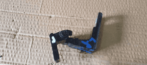 Zawias lewy przód przedni górny dolny para VW Touareg 7L0831411 2
