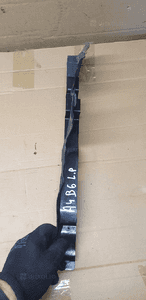 Kierownica powietrza lewa Audi A4 B6 8E0121283 8E0121283B 3