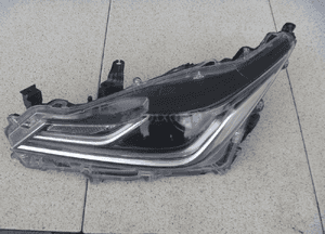 Toyota corolla E21 sedan lampa full led 81150-02T51 oryginał 2