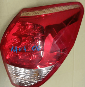 Toyota Rav4 III 06-09 lampa tyl tylna  lewa 6