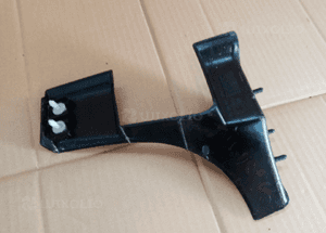 Osłona zaślepka klapy lewa VW Touareg 7L6867437F 3