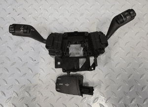 PRZEŁĄCZNIK MANETKA KIERUNKOWSKAZÓW WYCIERACZEK Ford Kuga Mk1 I lift 1