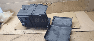 Obudowa podstawa akumulatora Ford Focus MK2 Lift 4M51-10723-BC 7M51-10A659-AB 7