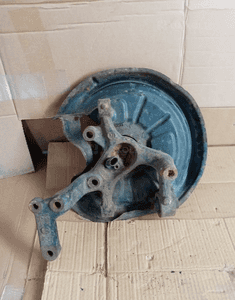 Zwrotnica piasta prawy tył tylna prawa VW Golf V 5 1K0436N 2