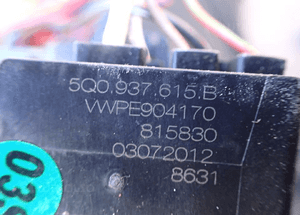 VW AUDI SKODA SKRZYNKA BEZPIECZNIKÓW 5Q0937615B RADOM 3