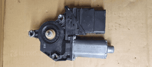 Silniczek szyby prawy tył VW Golf V Plus 5M0839402B 1