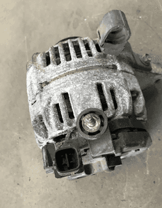 Alternator Toyota Avensis Corolla 0124315024 6