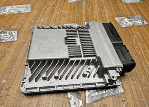 Komputer 8E0907559 8E0910559Q Moduł Sterownik Silnika Silnik Benzyna Audi A4 B7 VW 11