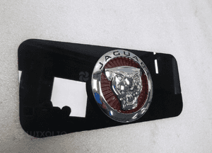 Jaguar xf X260 zaślepka znaczek logo jaguar grila 3