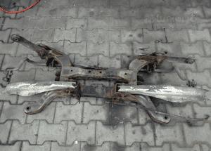 Opel Insignia wozek belka zawieszenia tyl kombi 2