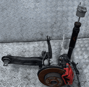 ZWROTNICA PIASTA LEWY TYL MERCEDES W176 ORG FV 1