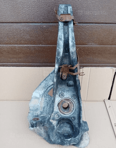 Zwrotnica piasta lewy przód przednia Porsche Cayenne 4.2 TDI 7P0407245A 4