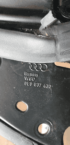 Mechanizm podnośnik szyby ramka prawy przód Audi A4 B6 8E0837630 4