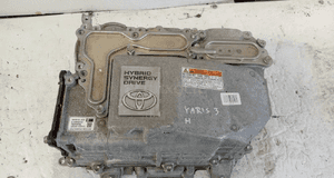TOYOTA YARIS III 1.5 Hybryda 2011-2019 konwektor falownik  G9200-52010 1