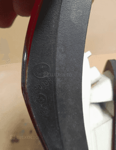 Lampa prawy tył w klape  opel astra j  nr 1090098 6