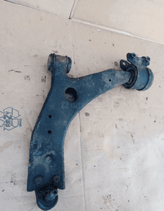 Wahacz lewy przód przedni Ford Focus MK2 3