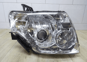 Mitsubishi pajero iv 07- lampa prawa przód przednia xenon 100-67018 1