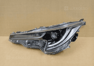 Lampa lewa lewy full led toyota corolla E21 hb kombi 19- 1