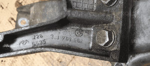 Łapa mocowanie wspornik kolektora ssącego BMW E46 1.9B 1743662 7