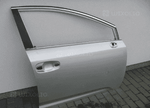 Toyota avensis T27 kombi drzwi tylne prawe 6