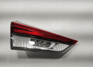 Lampa lewa lewy tył tylna w klapę toyota auris ii E18 hatchback 15-18 lift 2