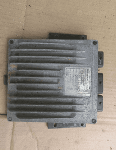 Komputer sterownik silnika 8200498185 8200623251 renault 1