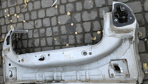 Renault Megane II 2 pas tyl sciana bagaznika 3