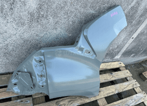 Blotnik tyl tylny prawy toyota yaris iv 4 2020- 2