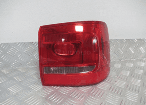 Lampa tylna tył prawa vw touran i lift 2010-2015 1