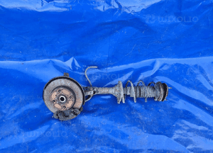 toyota yaris I 99-02 1.0 zwrotnica gira macpherson