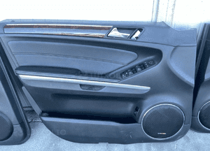MERCEDES gl ml 164 tapicerka boczek drzwi przód ML GL 164 tył GL 164 20