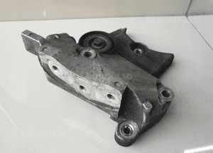 Opel insignia 2.0 cdti łapa silnika 55566020 2