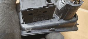 Czytnik gniazdo port  AUX gniazdo zapalniczki BMW E87 E90 6930561 9110410 5