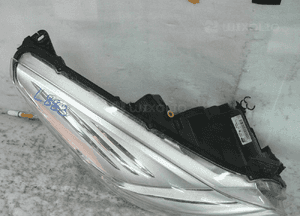 Ford kuga MK2 zwykła lampa przednia prawa 4