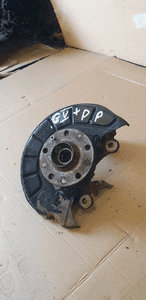 Zwrotnica piasta prawy przód VW Golf V Plus 1.9 TDI 2