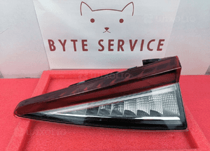 Skoda Enyaq IV LAMPA KLAPY PRAWA TYŁ LED 5LG945308C 1