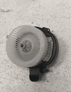 JAGUAR XF II X260 XE X760 REZYSTOR WENTYLATOR DMUCHAWA 8