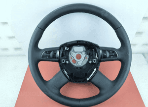 Audi Q5 8R / A3 8P KIEROWNICA SKÓRA 8R0419091S Uszkodzona 1