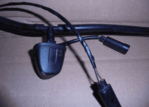 DYSZE SPRYSKIWACZE MASKI BMW E90 E91 KPL. 6928623 3