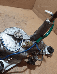 SILNICZEK WYCIERACZKI TYŁ MAZDA 323 F V (BA) 8491009857 4