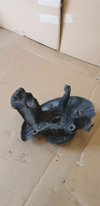 Zwrotnica piasta prawy przód VW Golf V Plus 1.9 TDI 5