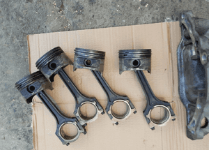 Ford Fiesta 1.25 16V Mk7 08-17 Dekiel pokrywa wał 5