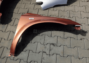 Nissan Murano Z50 blotnik przod przedni prawy 3